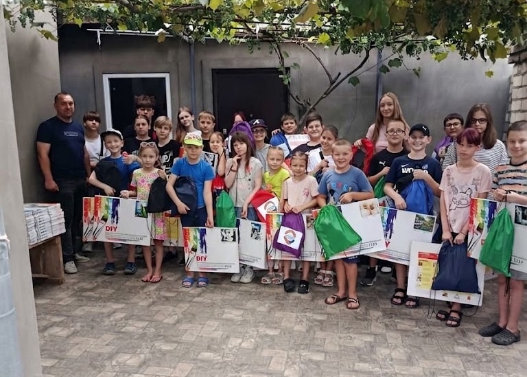 Poursuite de notre programme “creative bags” pour les enfants de Kherson